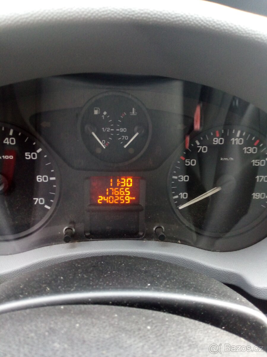 Citroen jumpy 1.6hdi 66kw top stav - 9