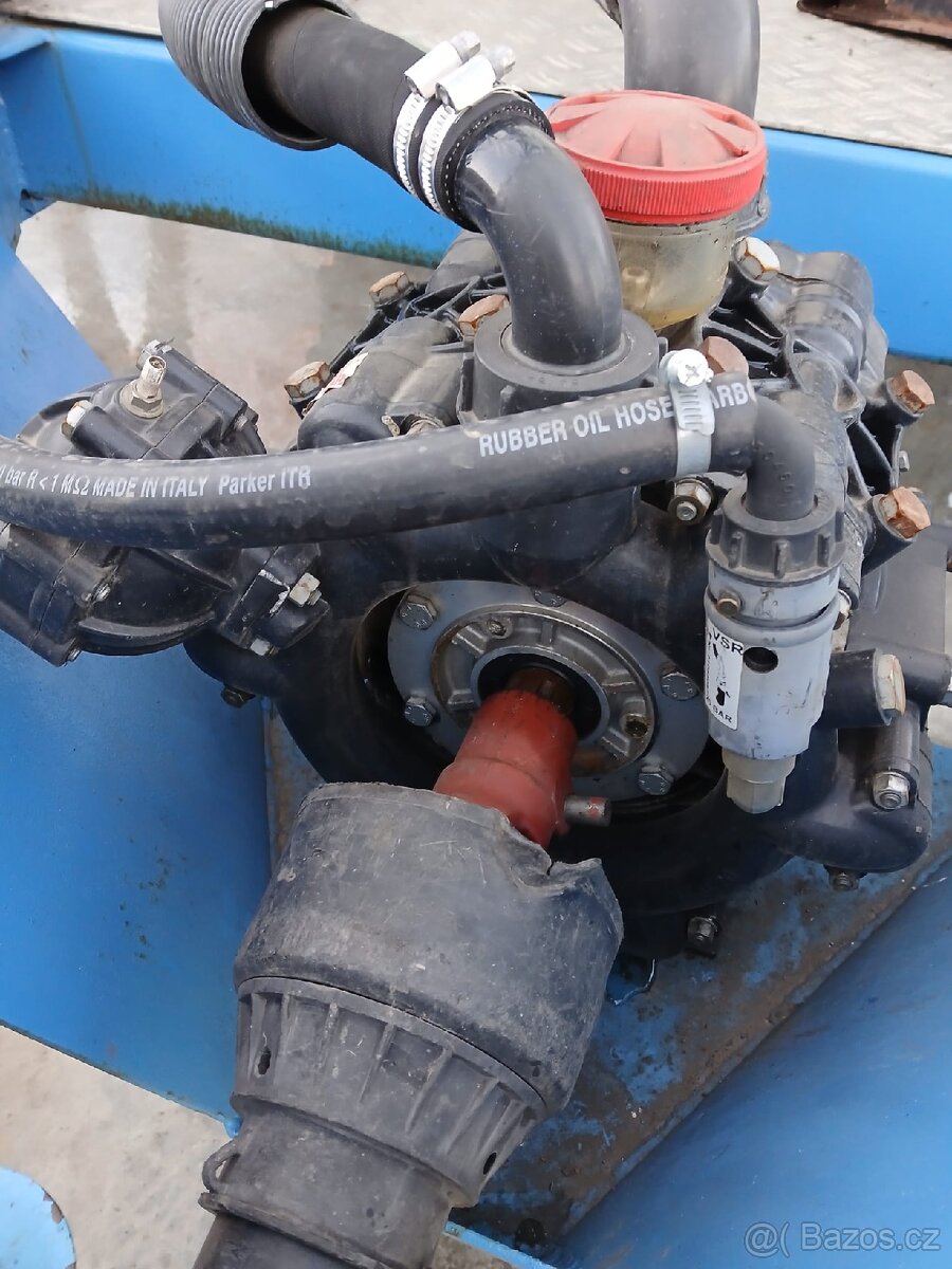 3000l Tažený postřikovač INUMA 3024 - 9