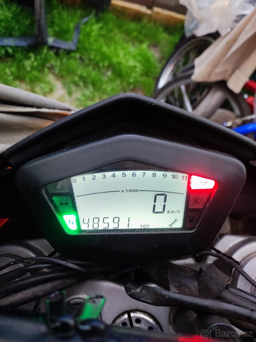 Ducati Hypermotard 1100 - 9