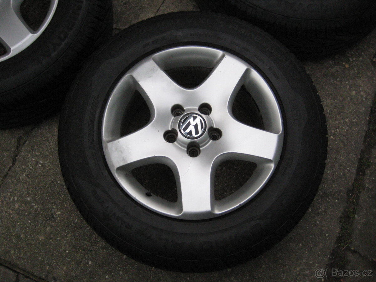 Alu disky s letním pneu originál VW R 17 - 9