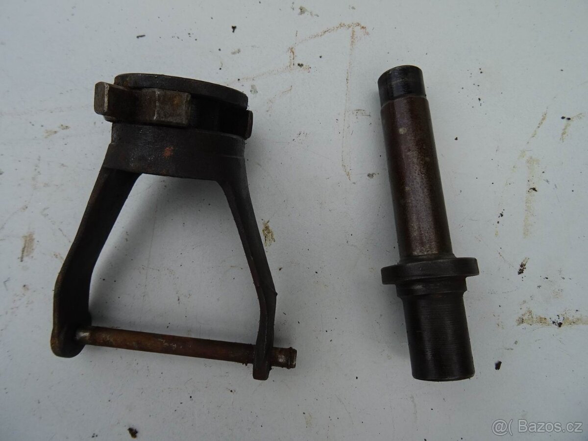 Díly na traktor Zetor . - 9
