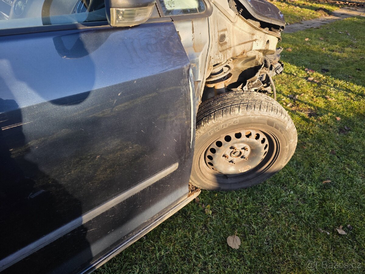 VW Golf Plus 2009 (face) na náhradní díly - 9