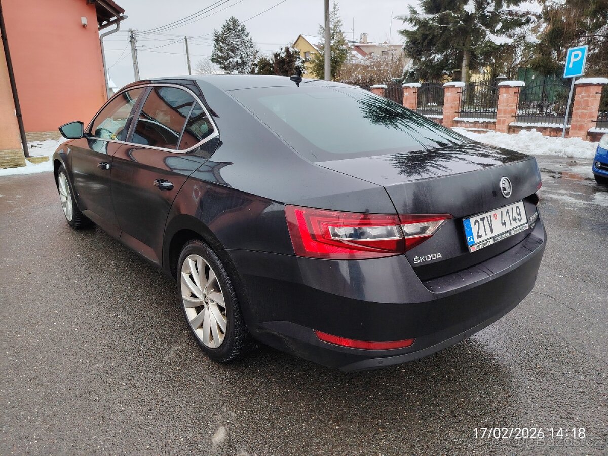 Škoda Superb 2.0 TDI DSG rok 2017 - 9