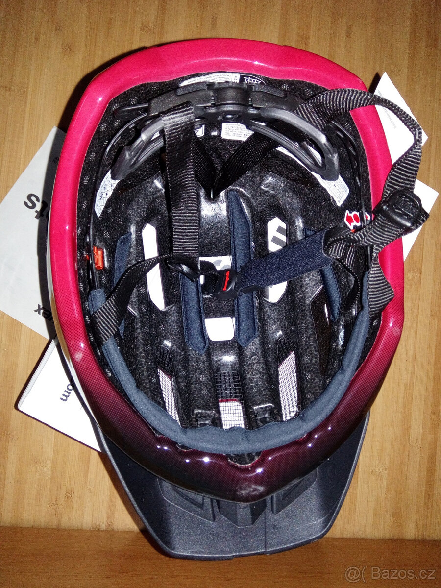 Nová přilba Uvex Quatro CC, 56-61cm - 9