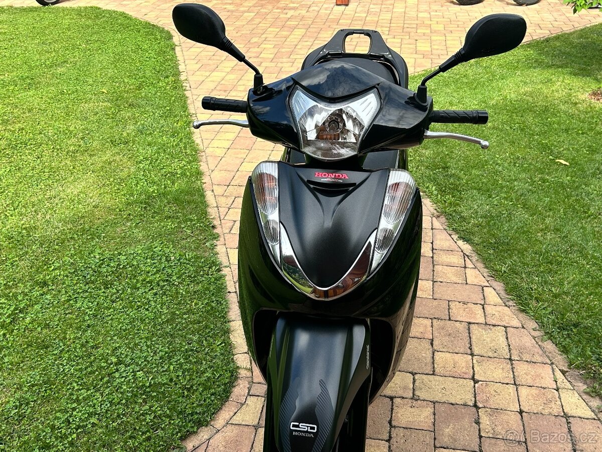 Honda SH 300i ABS - 9