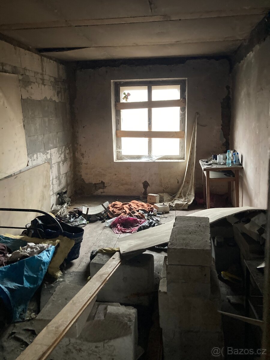 🏛️ Stavební parcela 657 m² se sítěmi – Plzeň-Božkov (Let - 9