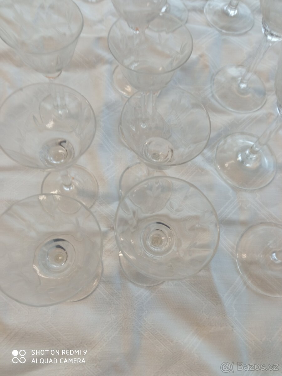 prodám sklo a porcelán - 9