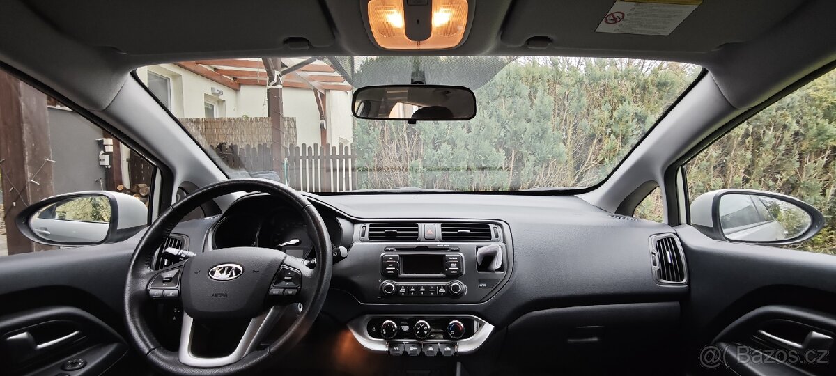 Kia Rio - 9