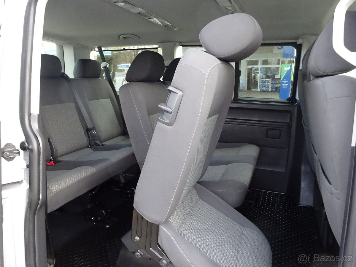 Volkswagen Caravelle 2,0TDi-9 MÍST - 9