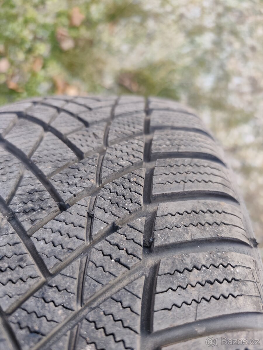 Zimní kola 5x108 215/50 17 - 9