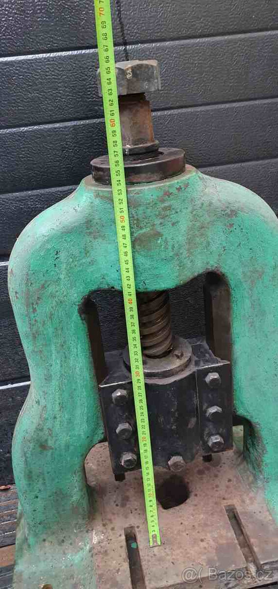 Šroubový / vřetenový lis - 9