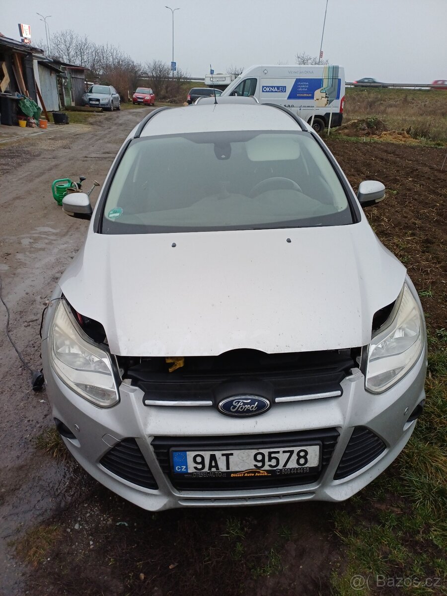 Ford focus combi 1,6 nafta - 9
