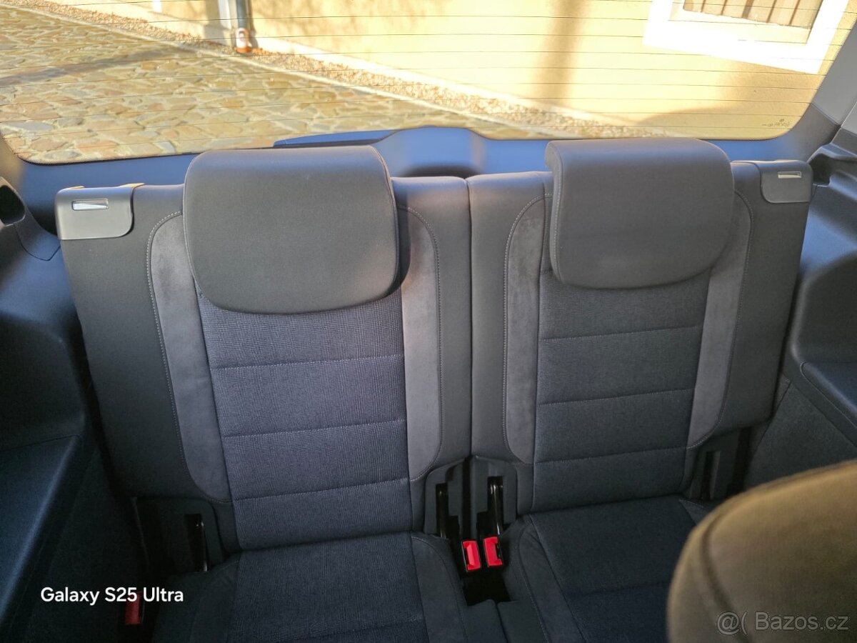 Volkswagen Touran 1.4 103 KW 7 míst 2012 - 9