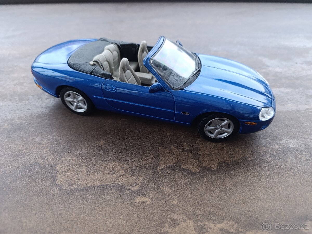 modely autíček 1:18 - 9