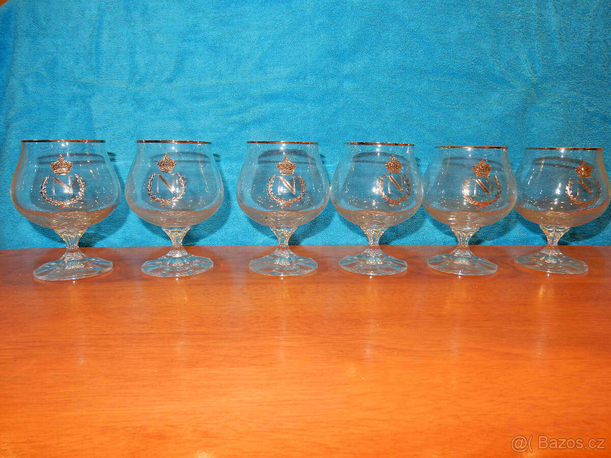 Prodám z pozustalosti ruzné sklenice,mísy atd.. - 9