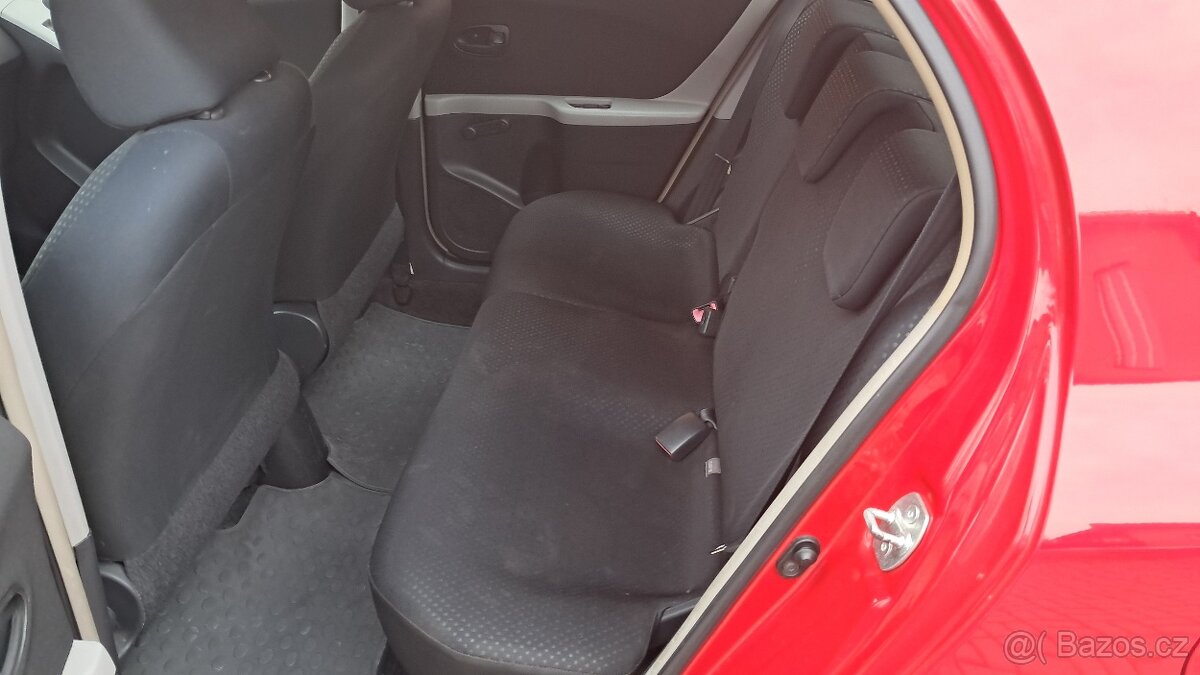 Toyota Yaris, 1.0i / Plný Servis Toyota - 9