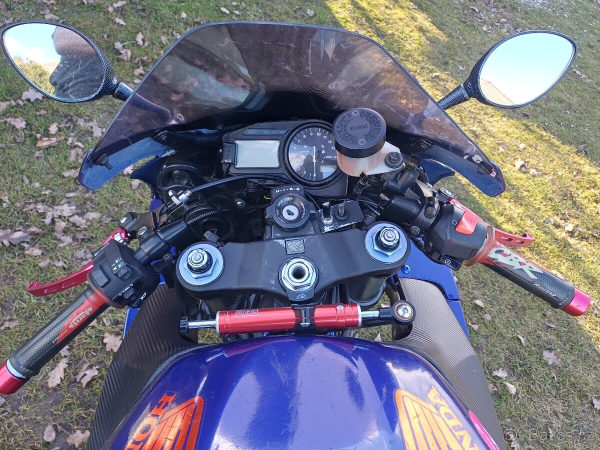 Honda CBR 954 Fireblade - 9