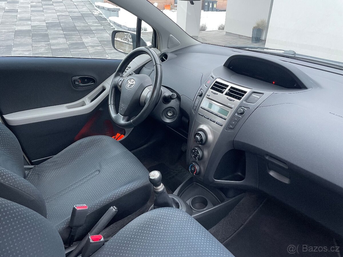 Toyota Yaris - 9