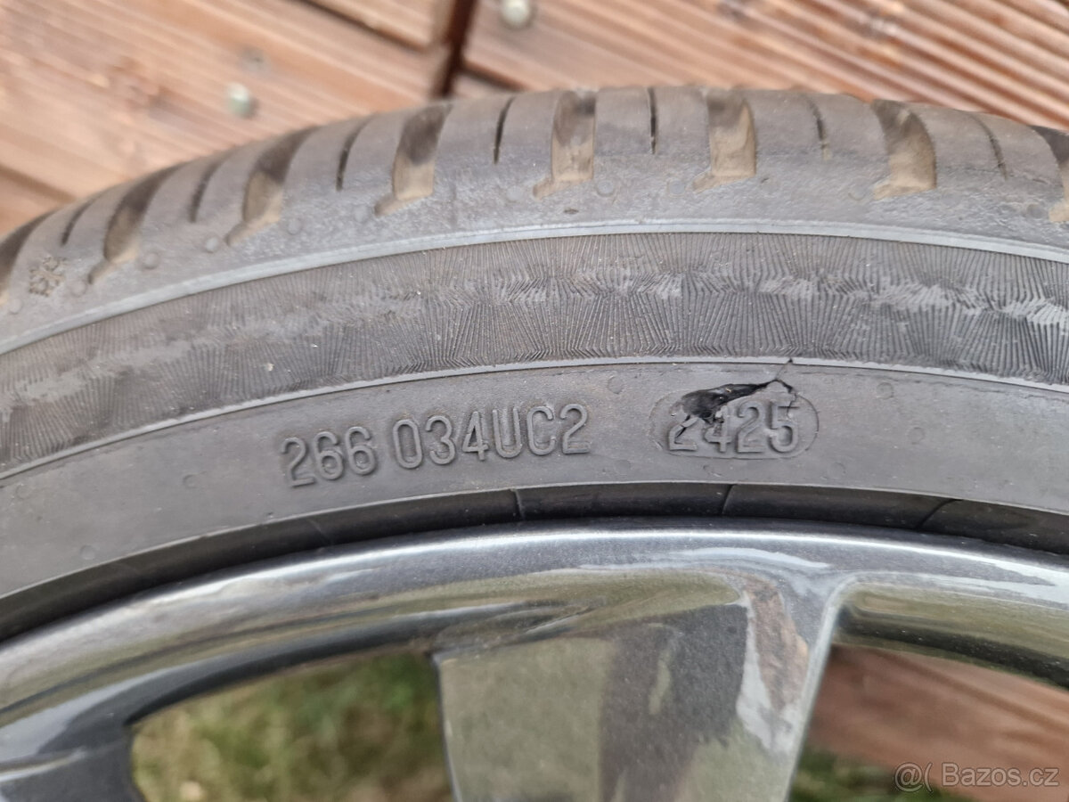 Tesla Turbíny 245/35 R21 - 9
