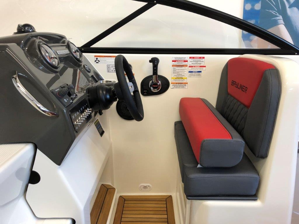 BAYLINER 742 Cuddy + MERCRUISER 6,2l V8 MPI DTS 350ps BRAVO - 9