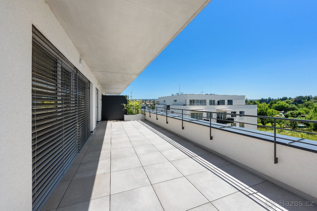 Litomyšl nový střešní byt 3kk, velká terasa, dvě garáž.stání - 9