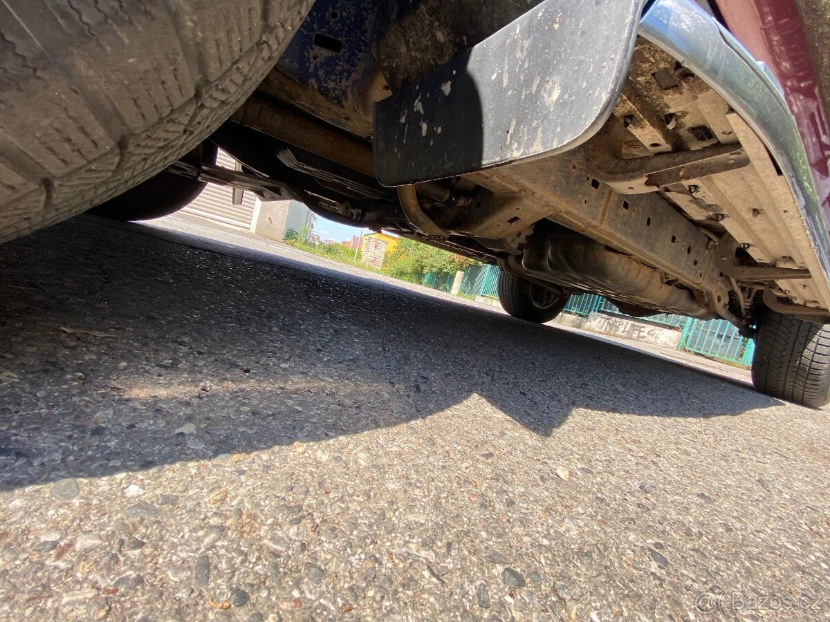 Toyota Land Cruiser Prado 3,0d, 127 kw, 8 MÍST - 9