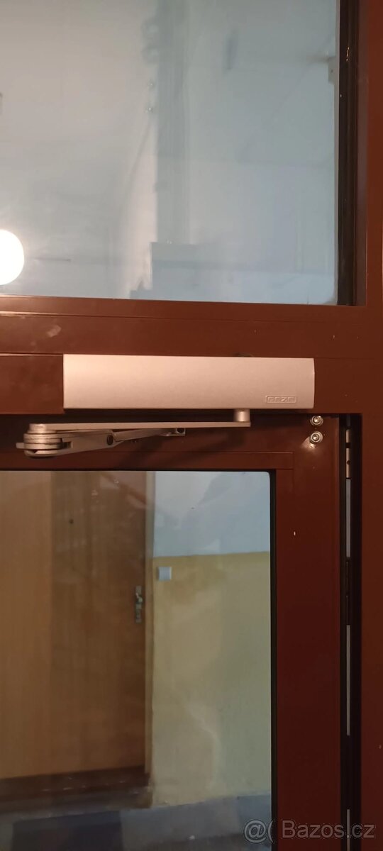 Hliníkové prosklené dveře - 9