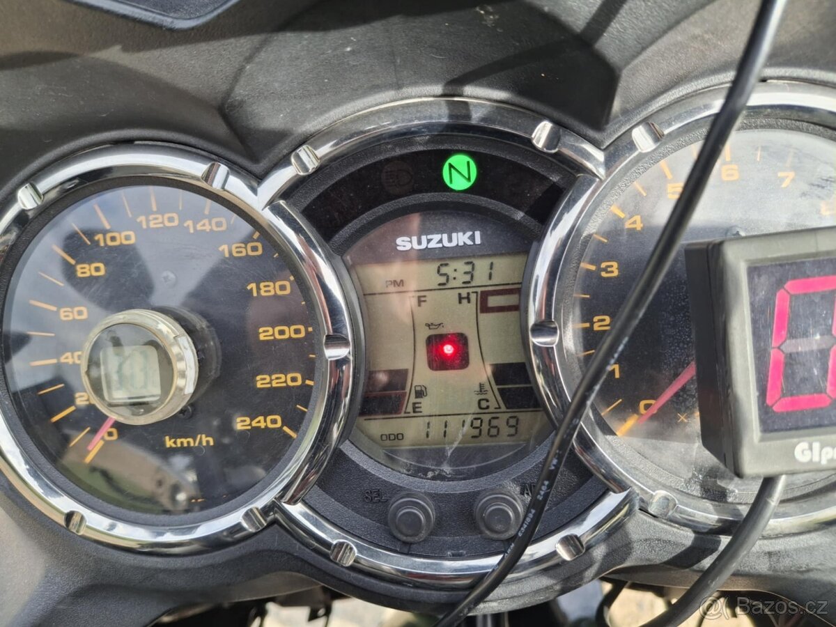 Suzuki V-STROM DL 1000 - 9