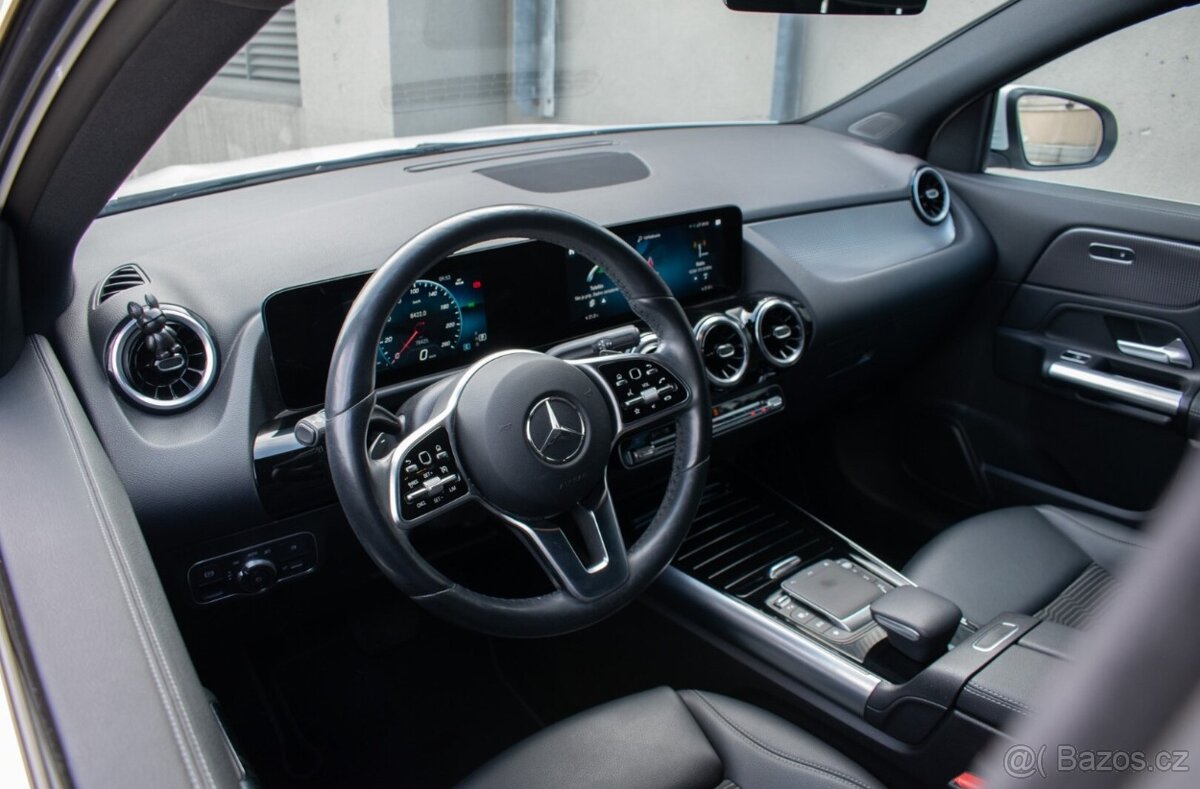 Mercedes-Benz GLA 200d A/T 110kw - 9