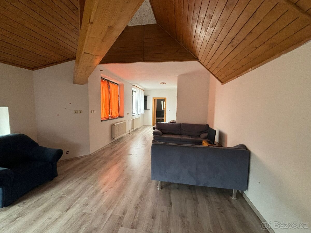 Prostorný byt 4+kk - 9