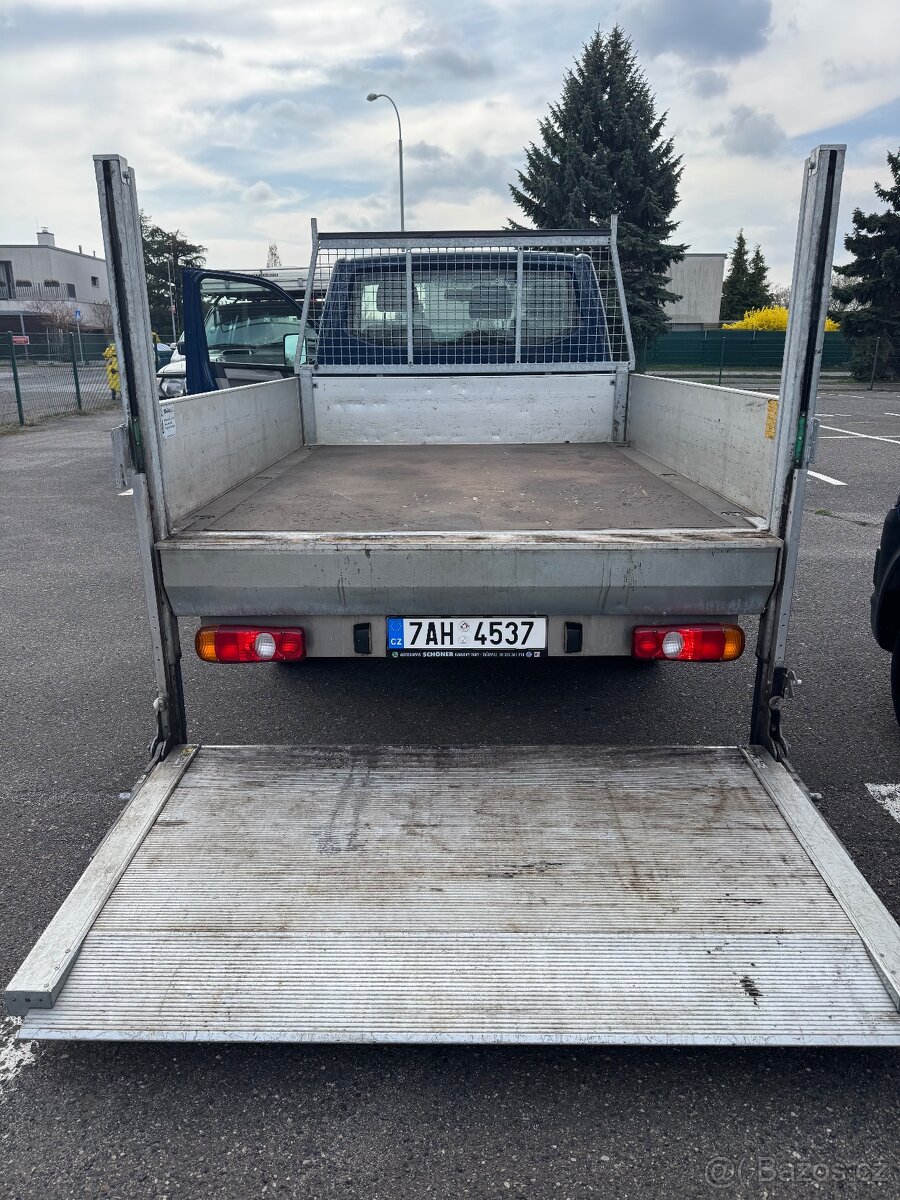 VW Transporter 2.0TSI 110kW I.majitel ČR najeto 8300 km - 9