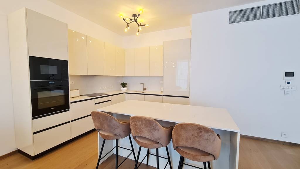 NADSTANDARDNÍ PRONÁJEM 3+KK S TERASOU A LODŽIEMI, PRAHA 4 – - 9