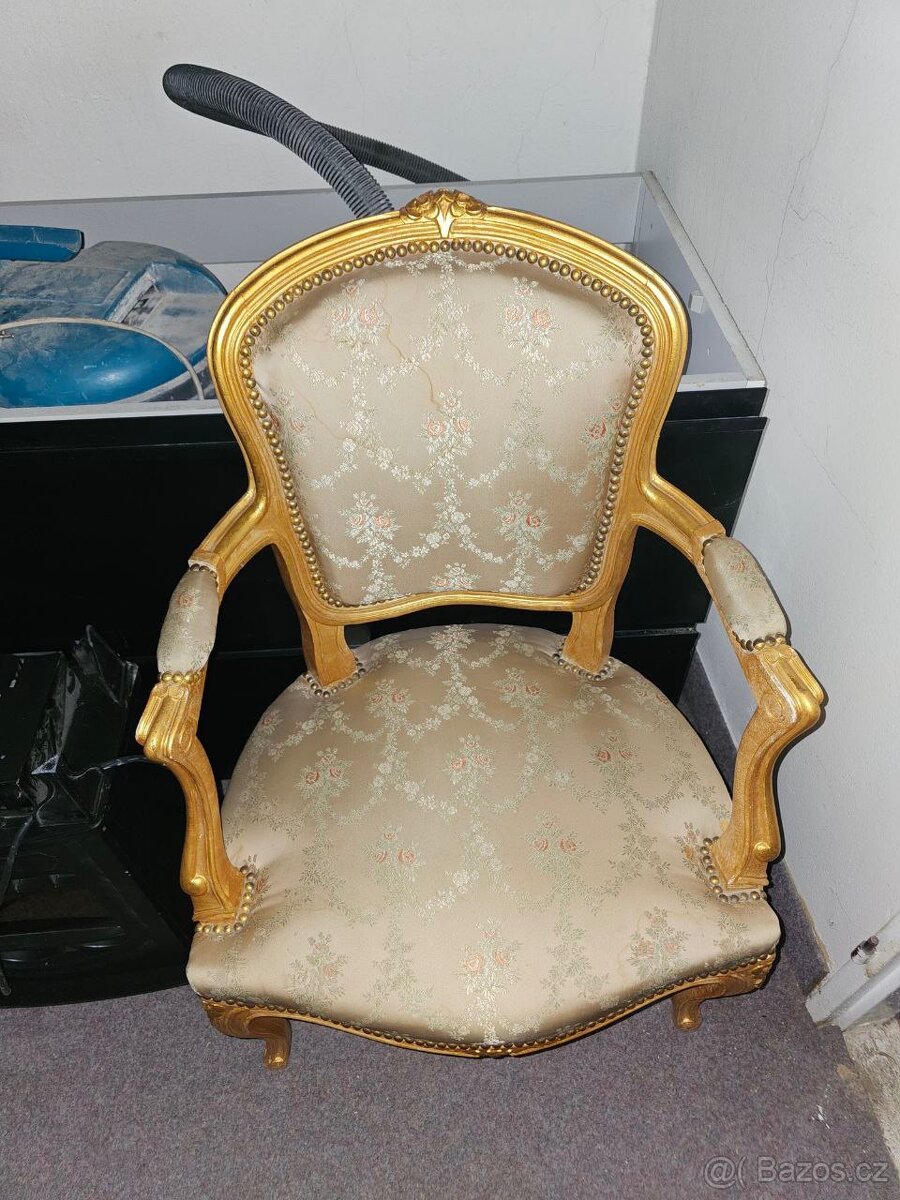 Výprodej starožitností - 9