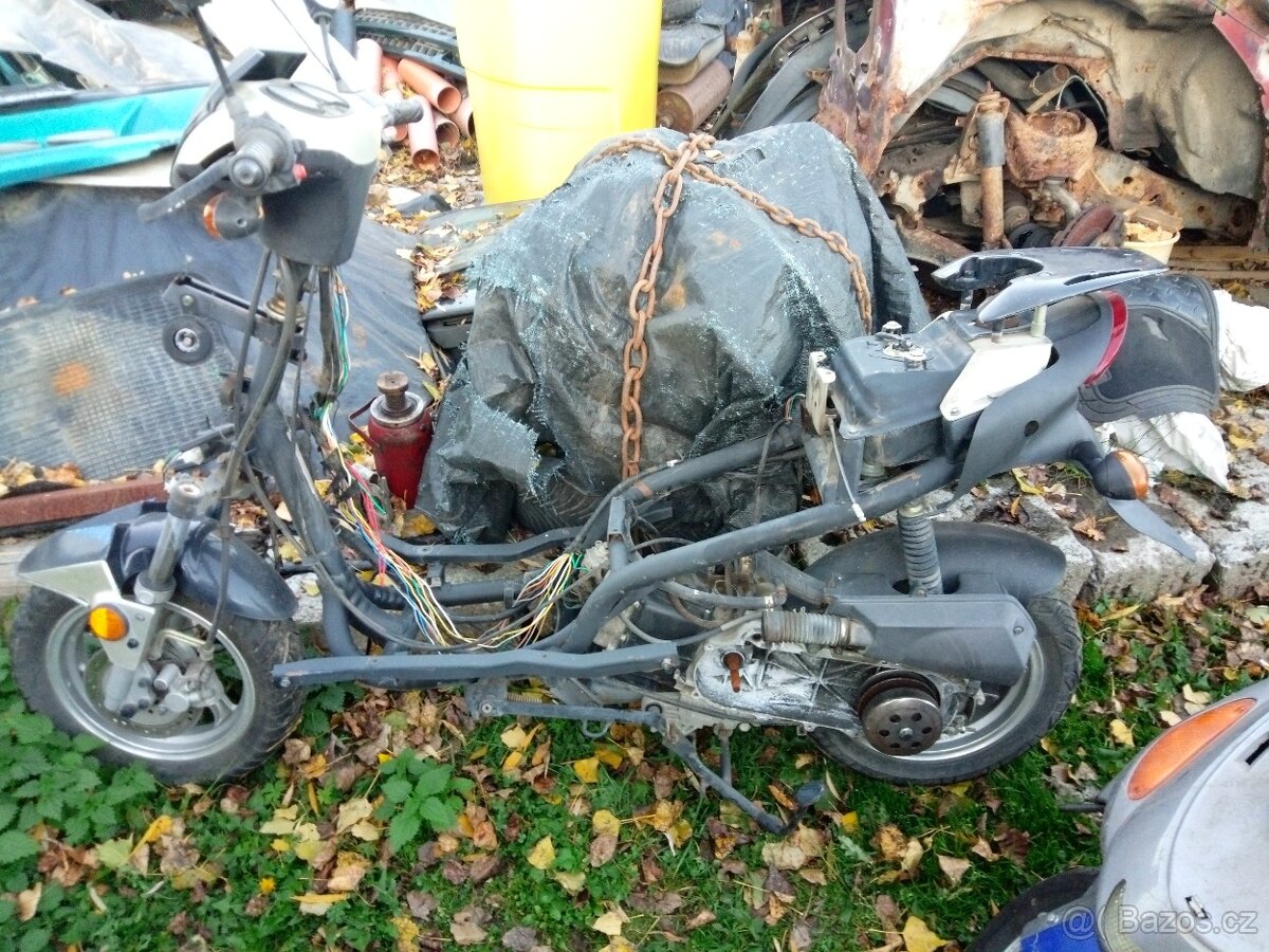 Skutr,jonway gts125,keeway - 9