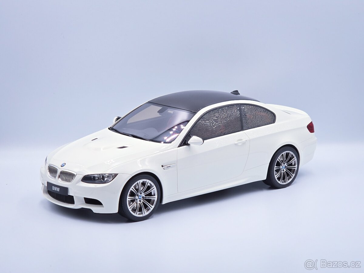 BMW M3 E92 1:12 OttoMobile - 9