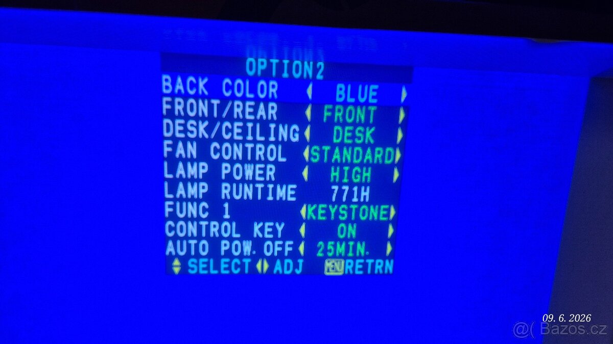 2x Projektor Panasonic a Benq - 9