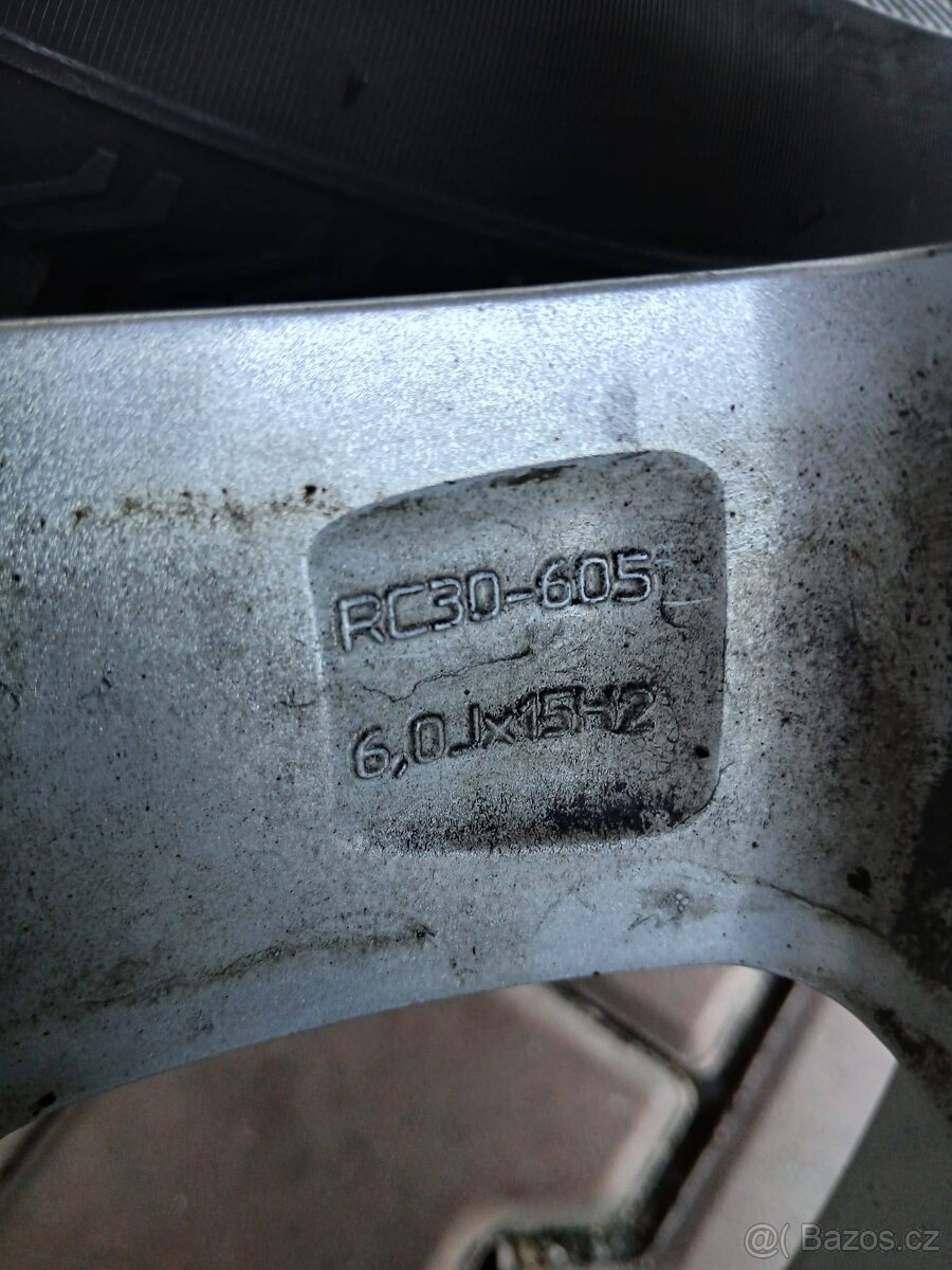 FIAT TIPO / Fiat 500L sada kol s pneu R15" - 9