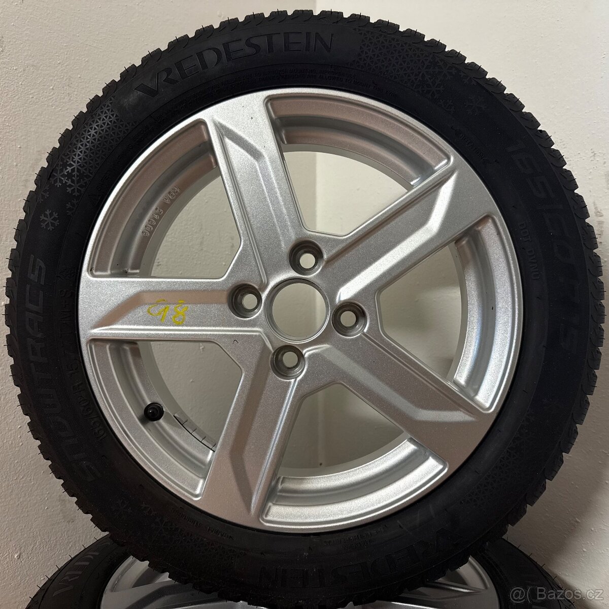 TOYOTA AYGO 4x100 R15 ET35+ZIMNÍ 165/60R15 7,5mm - 9