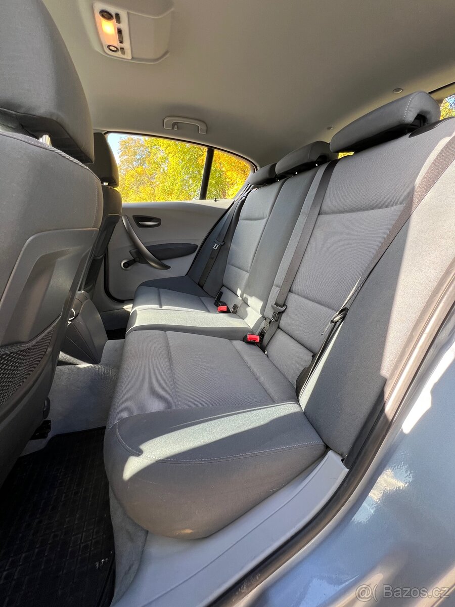 BMW E87 118i, Manuál, Tažné, PDC - 9