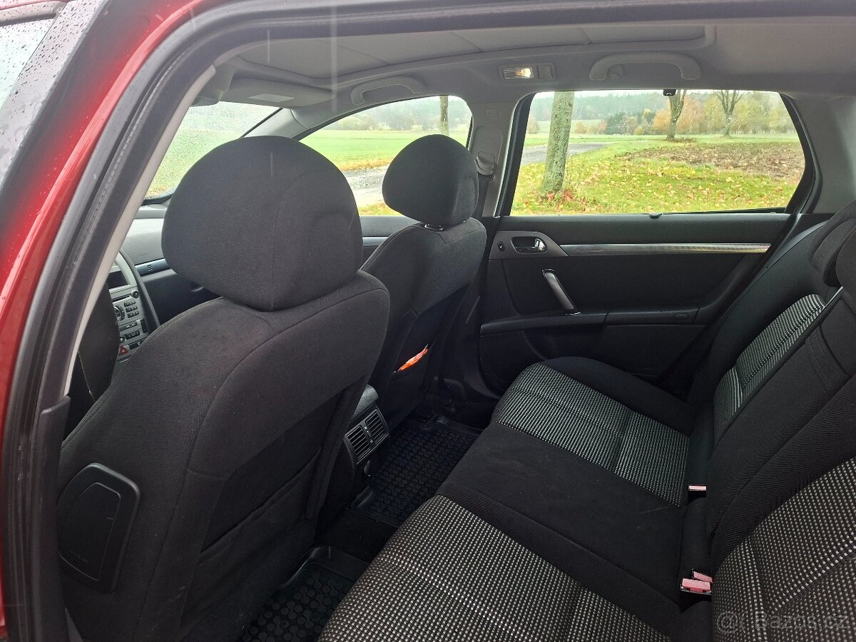 Peugeot 407 SW 2.0 HDI 100kW - 9