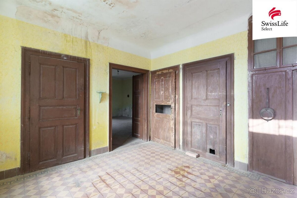 Prodej rodinného domu 620 m2, Klobuky - 9