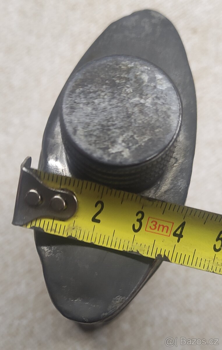 Plechovka od oleje. - 9