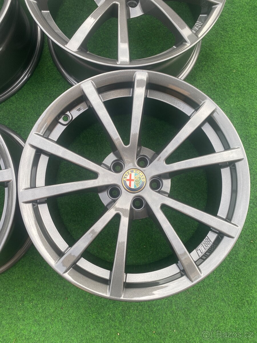 ALU KOLA ALFA ROMEO 5X98 R17’ 147 Q2 TI - 9