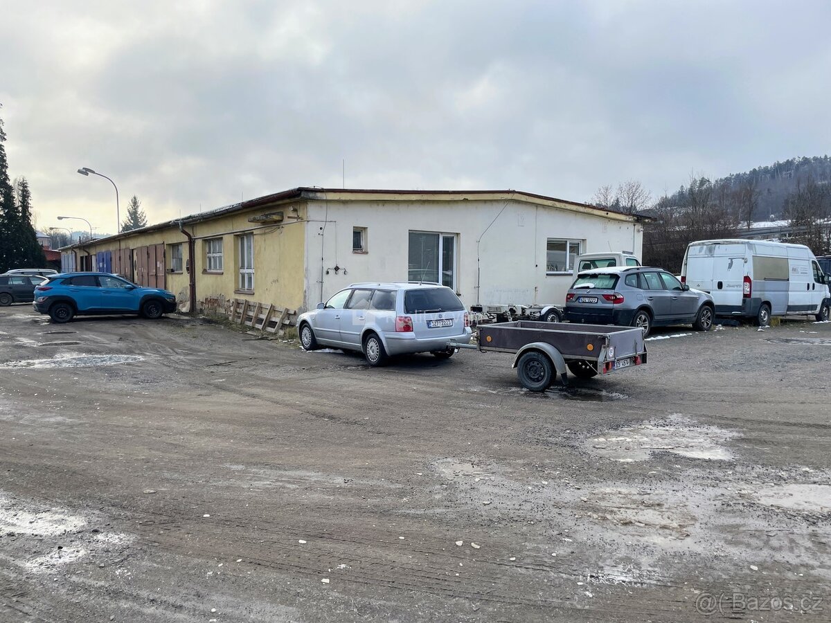 Průmyslový areál - výrobní, skladovací a kancelářské prostor - 9
