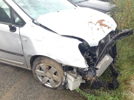 Kia Carens 2,0CRDI 2007 - díly - 9