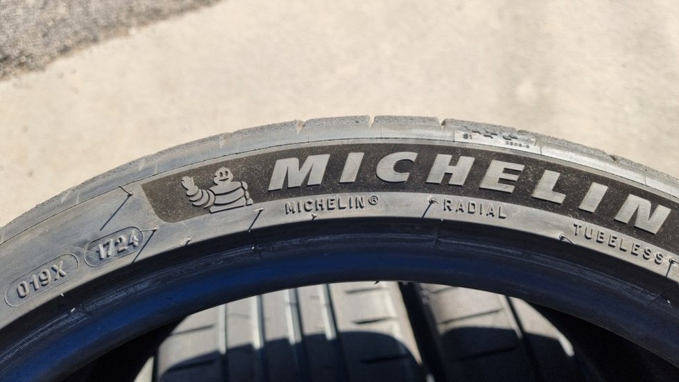 Letní pneu 305/30/21 Michelin - 9