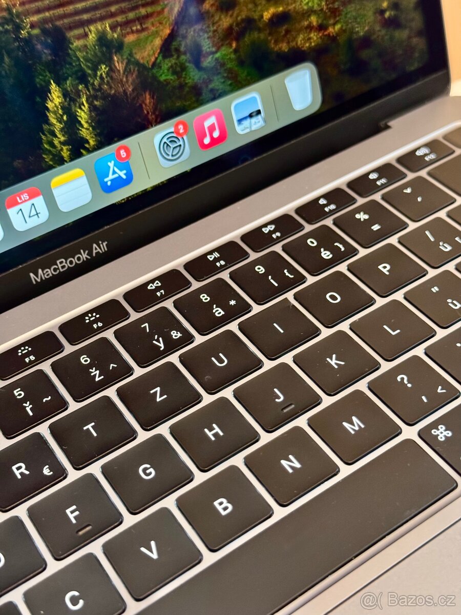 MacBook Air 13 - 9