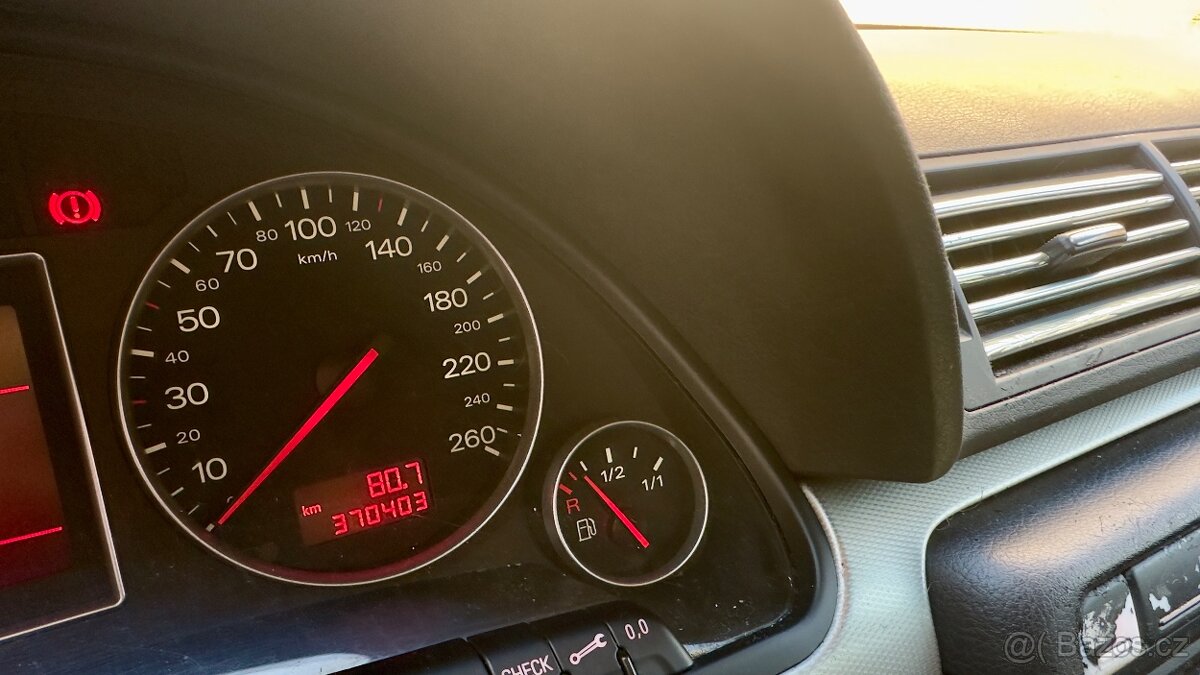 Audi A4 B6 kombi 1.9tdi - 9