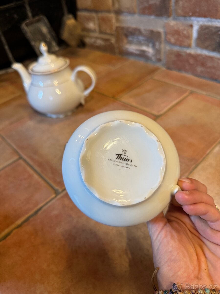 Porcelánový čajový/ kávový set bílý se zlatým zdobením Thun - 9