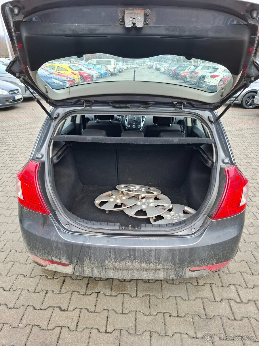 Kia Ceed 1.6 crdi 66 kw - 9